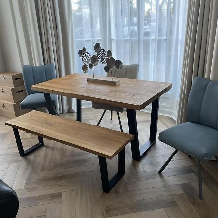 Stunning 2-Bed-2Bath Apt In Whitby With Parking Apartamento Exterior foto